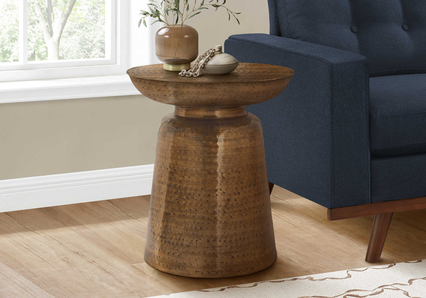 TABLE D'APPOINT - 22"H / EXTRÉMITÉ TAMBOUR EN MÉTAL FER DORÉ