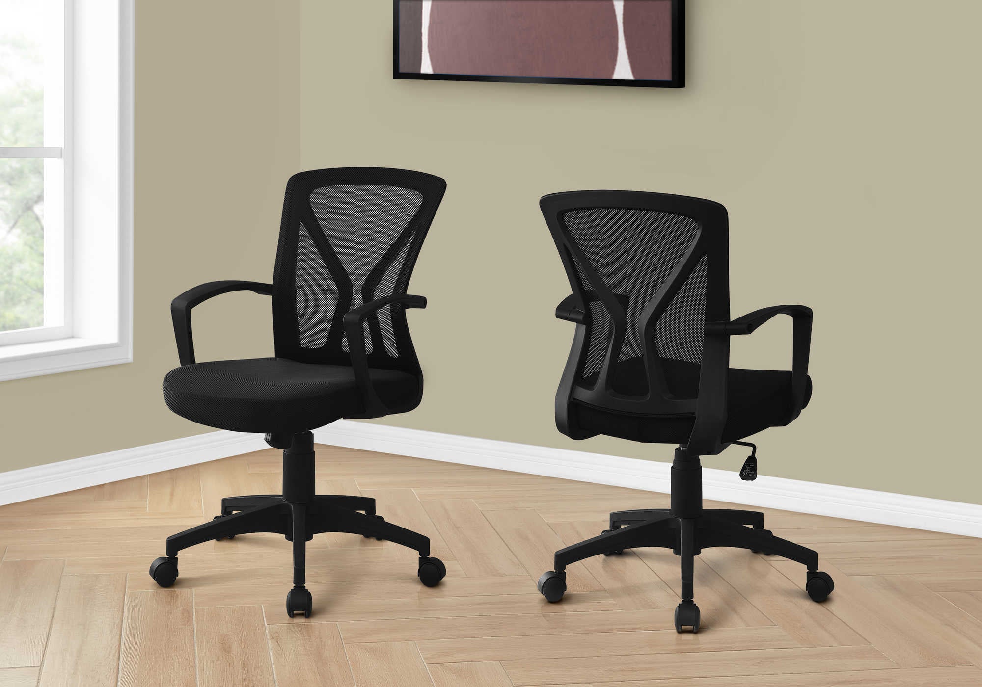BLACK OFFICE CHAIR 