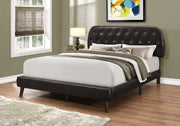 LIT - QUEEN SIZE / SIMILI-CUIR MARRON AVEC PIEDS EN BOIS